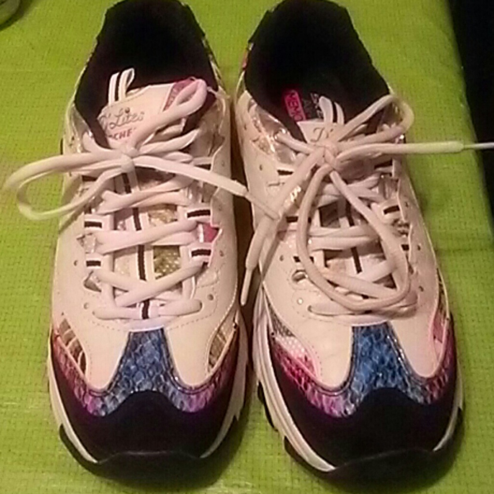 Women's size 10 leather Skechers